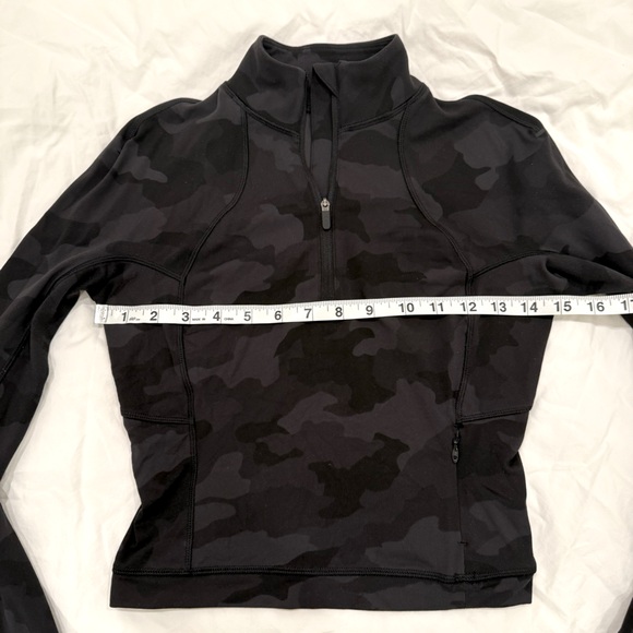 Lululemon Its Rulu Run Cropped Half Zip in Heritage 365 Camo Deep Coal Multi Sz2 - Picture 4 of 11